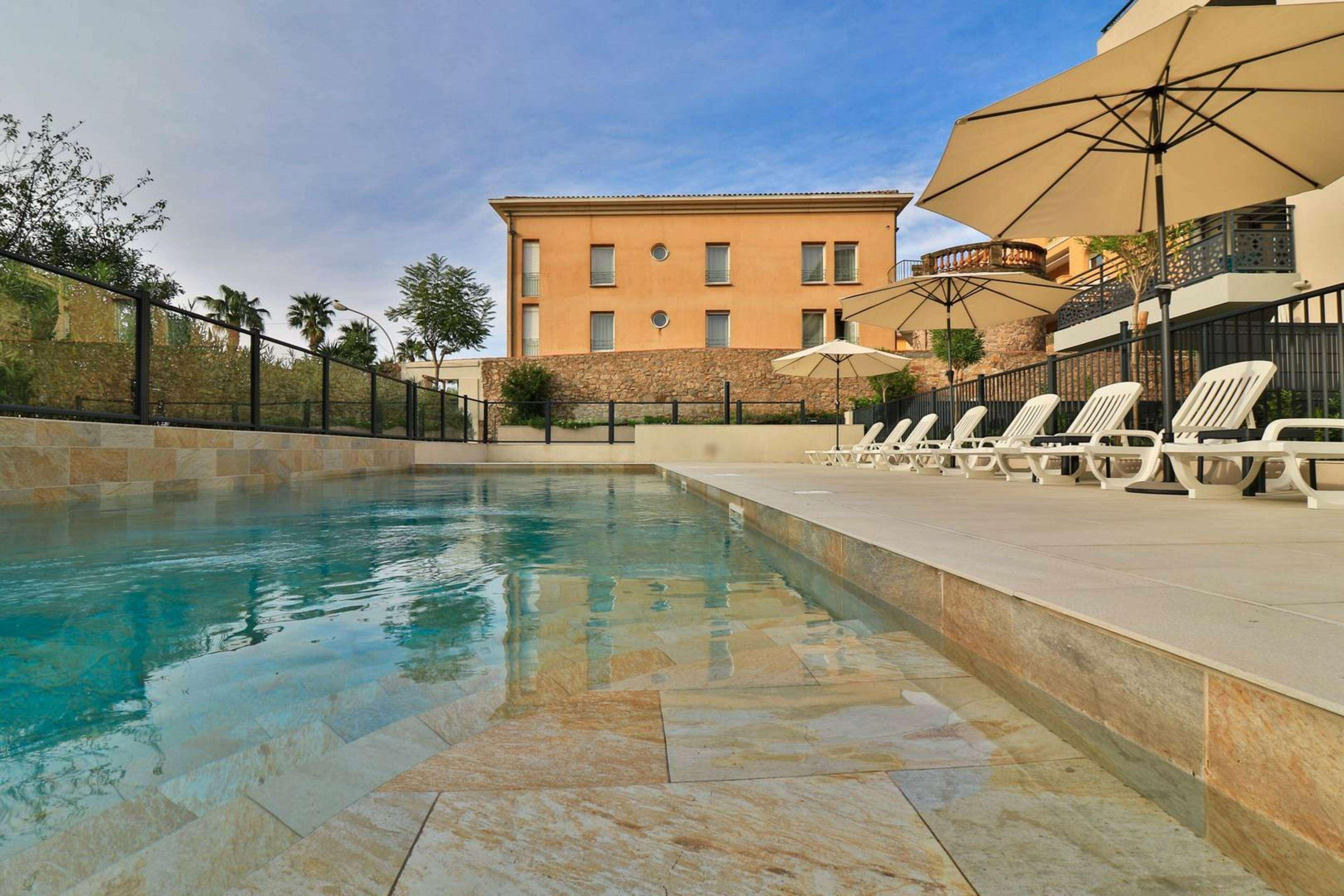Hotel Sanary, Soleil Et Jardin - Renovation Hiver 2024-25 Exterior foto