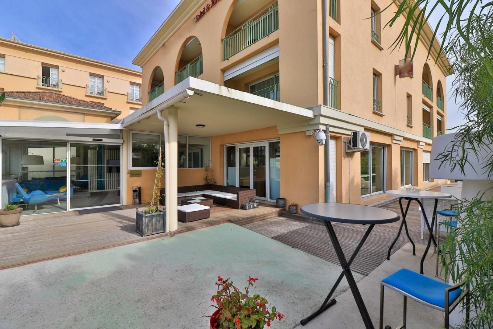 Hotel Sanary, Soleil Et Jardin - Renovation Hiver 2024-25 Exterior foto
