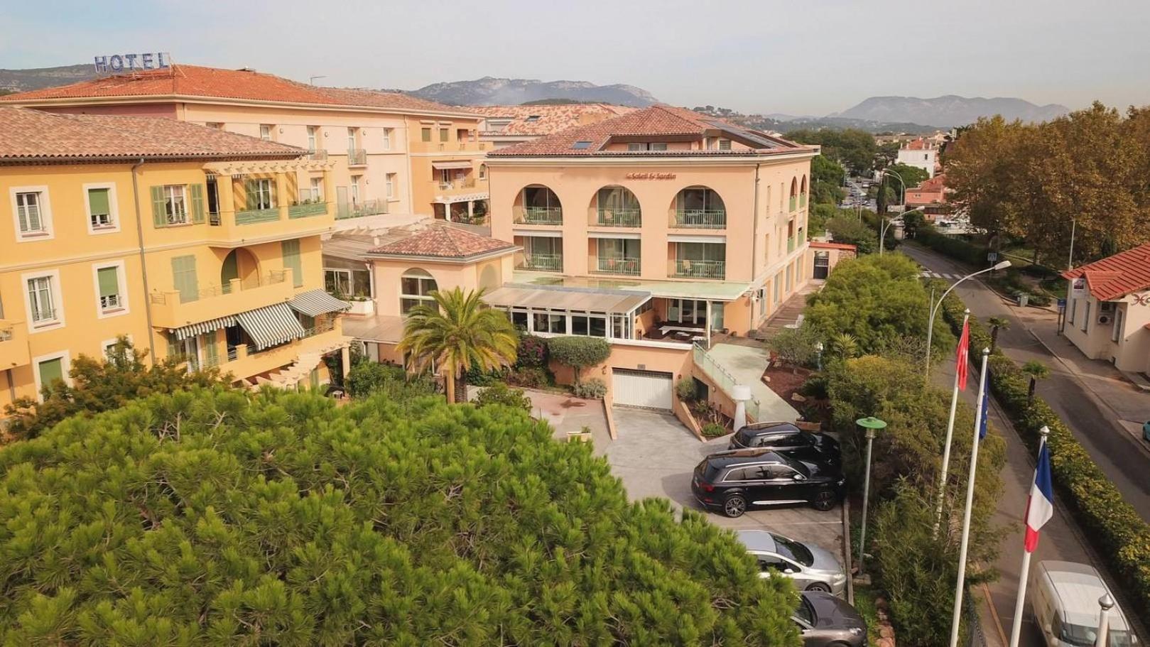 Hotel Sanary, Soleil Et Jardin - Renovation Hiver 2024-25 Exterior foto